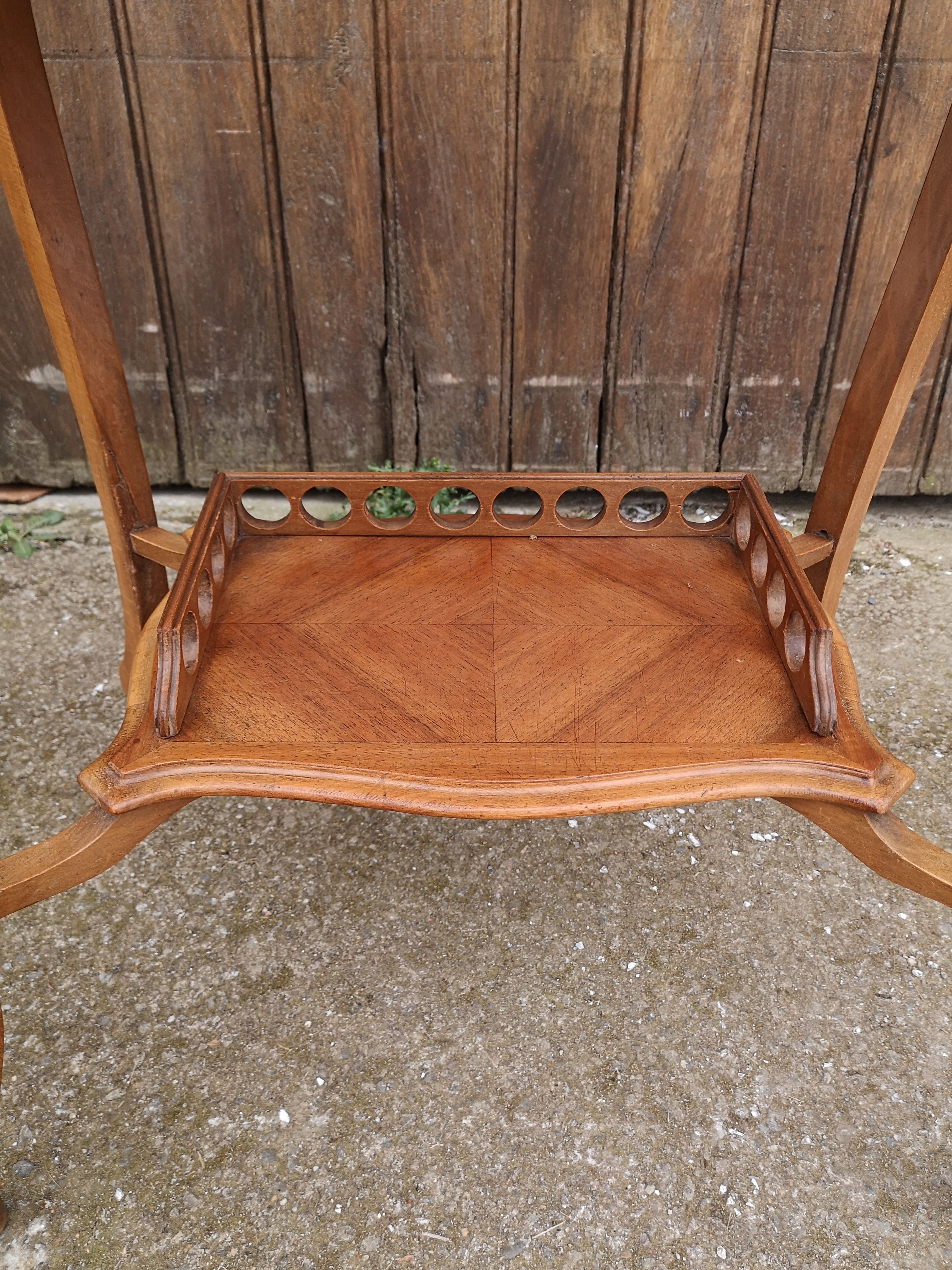 Charming small hairdresser 1900