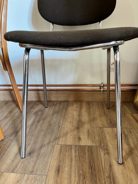 Set of 4 mismatched chairs