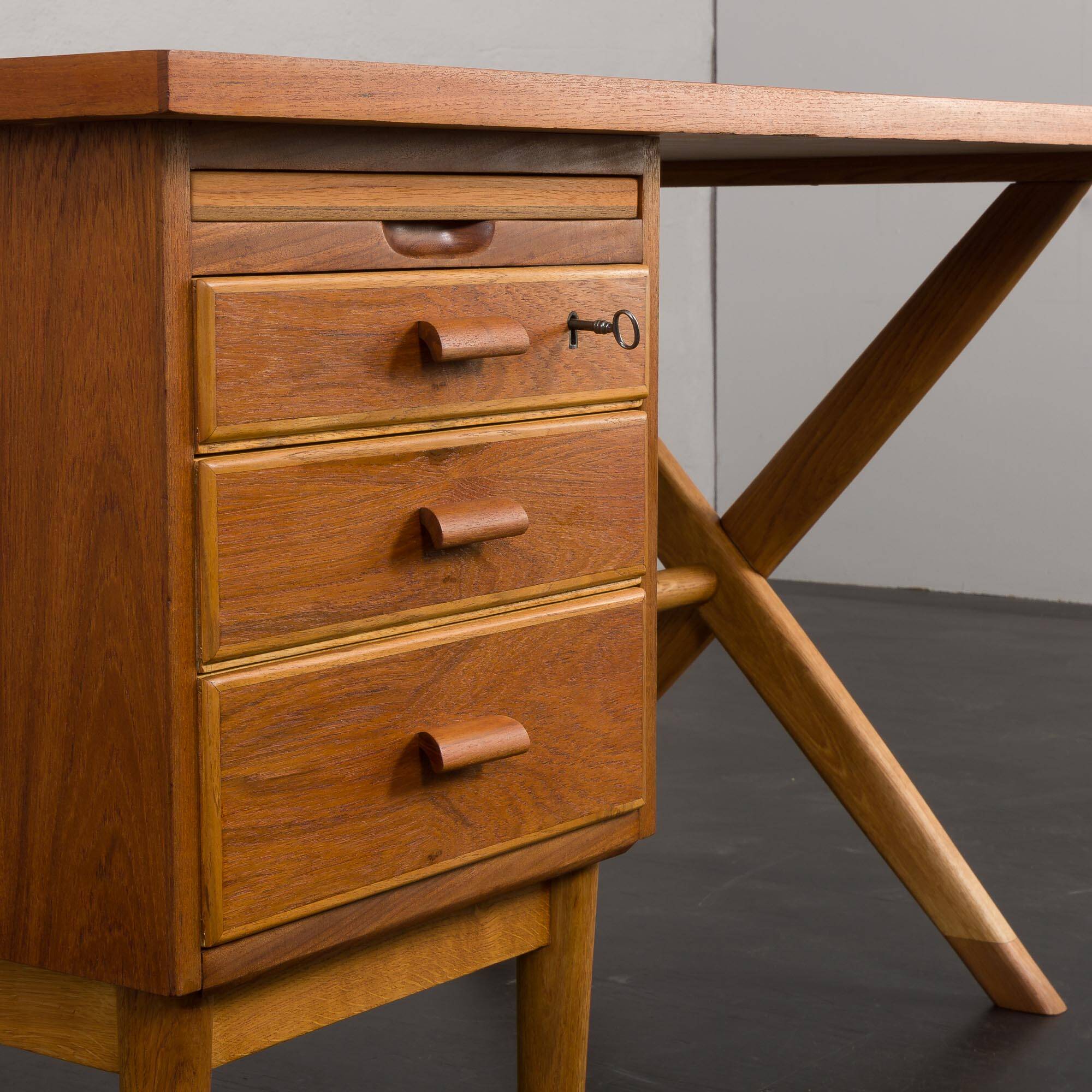 Teak and oak double-sided desk with X-shaped legs