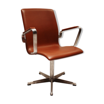 Fauteuil model 3271 par Arne Jacobsen