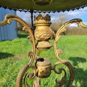 Table ronde en marbre et bronze doré