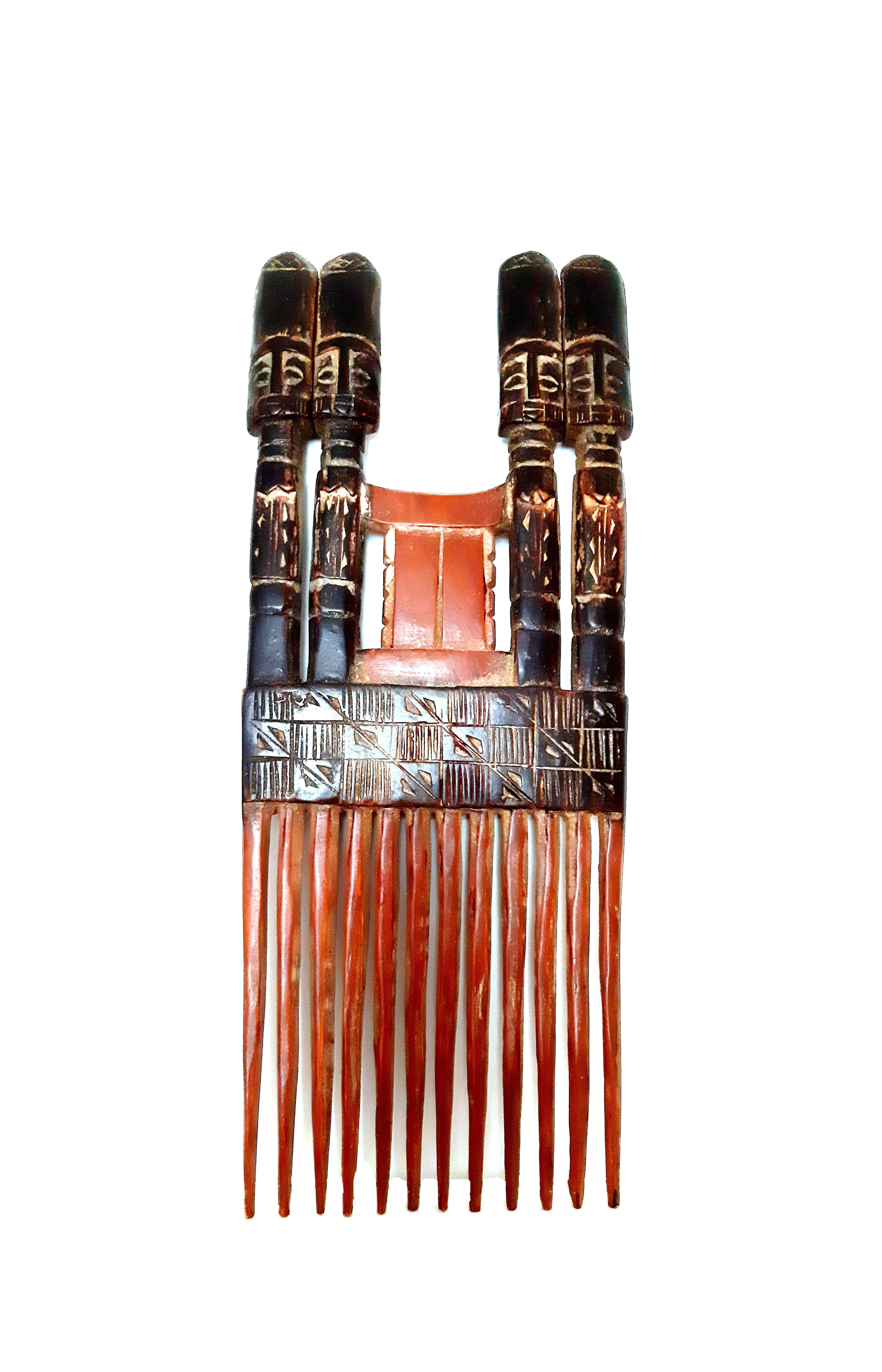 Peigne de décoration en bois massif du Ghana