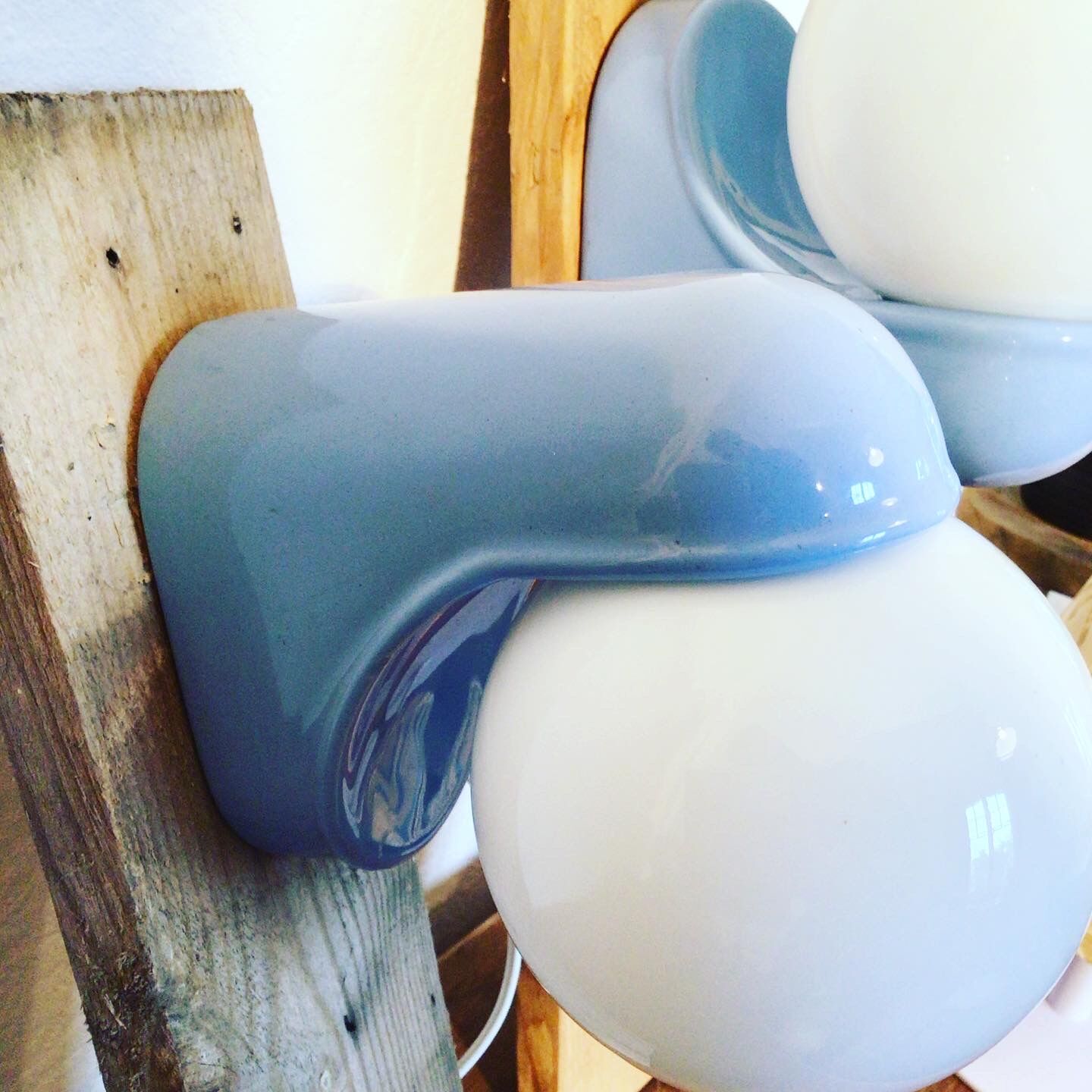 Pair of porcelain wall lamps