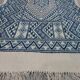 Tapis kilim bleu et blanc fait main 155 x 75 cm
