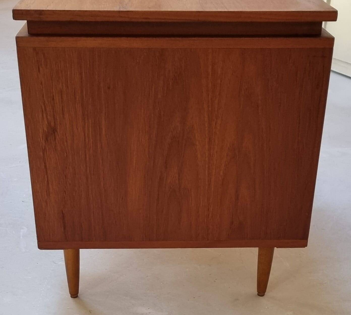 Bureau du milieu du siècle