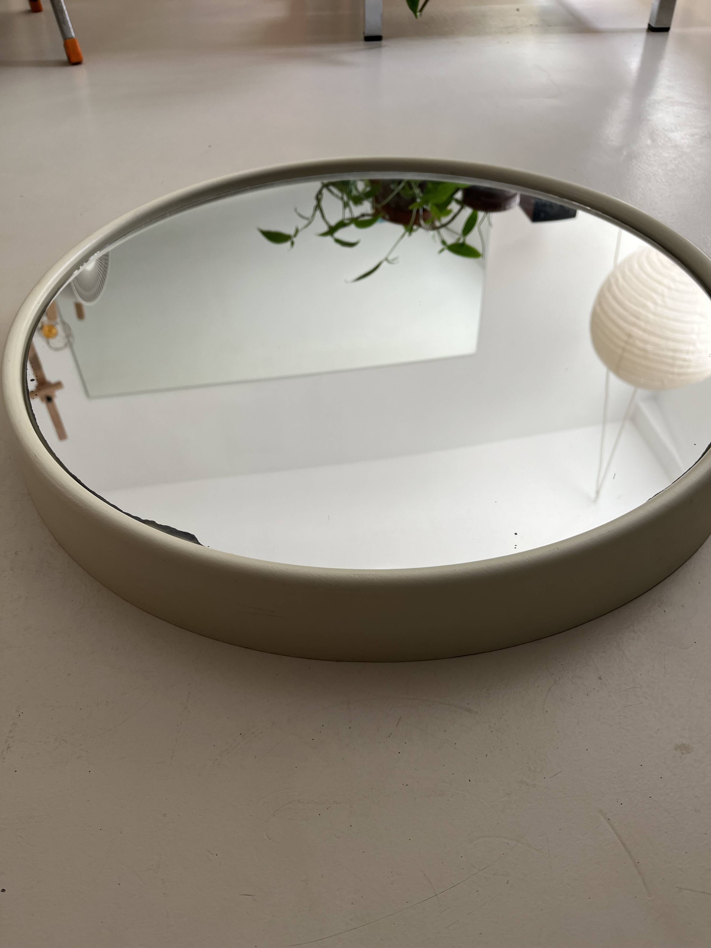 Vintage round mirror from the 70s - cream plastic/resin frame - Ø61cm
