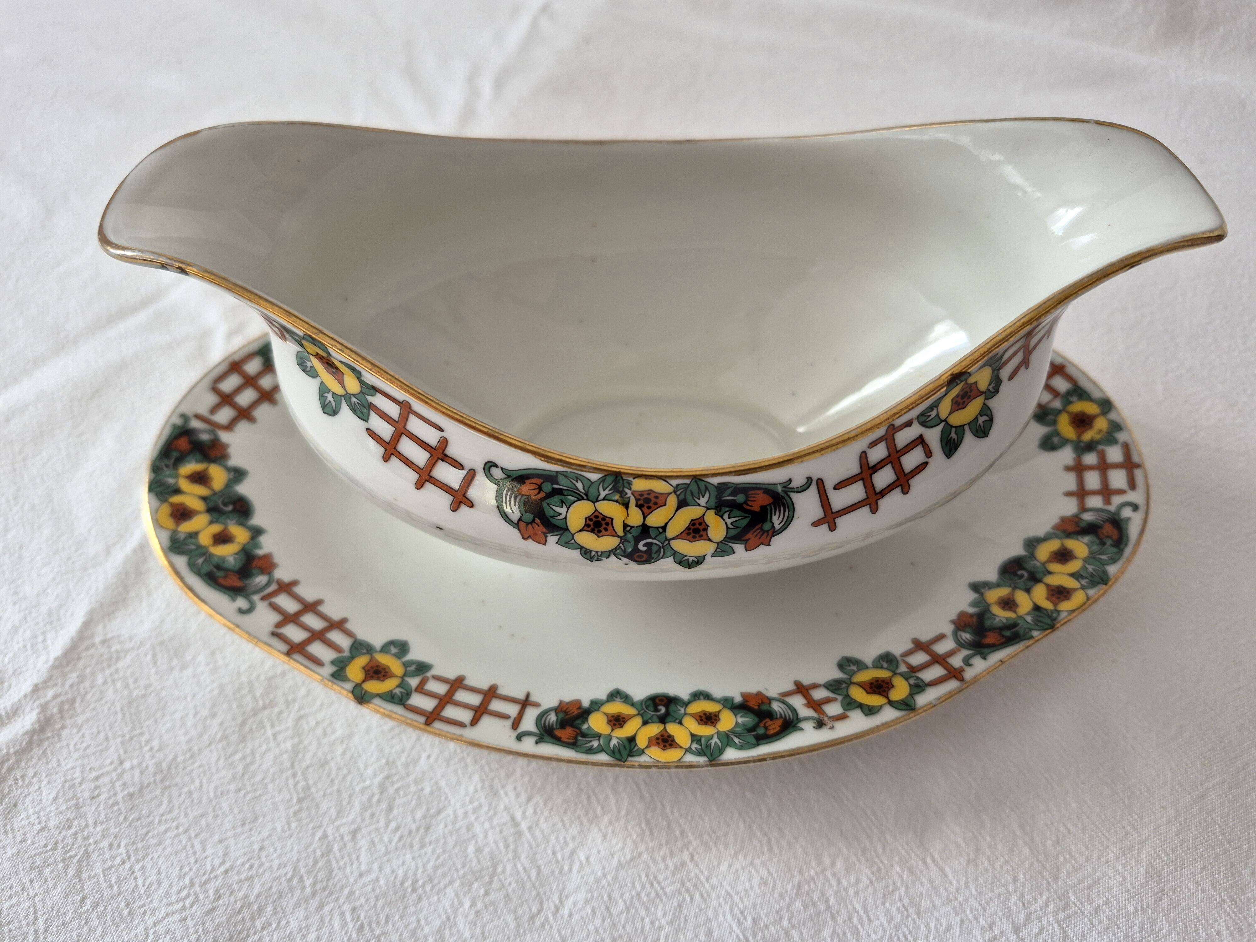 Art Deco sauce boat porcelain from Limoges, André François, A568