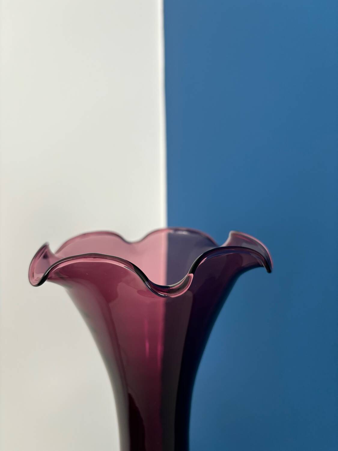 grand vase verre violet col tulipe vintage / decoration floral verre / vase verre style italien