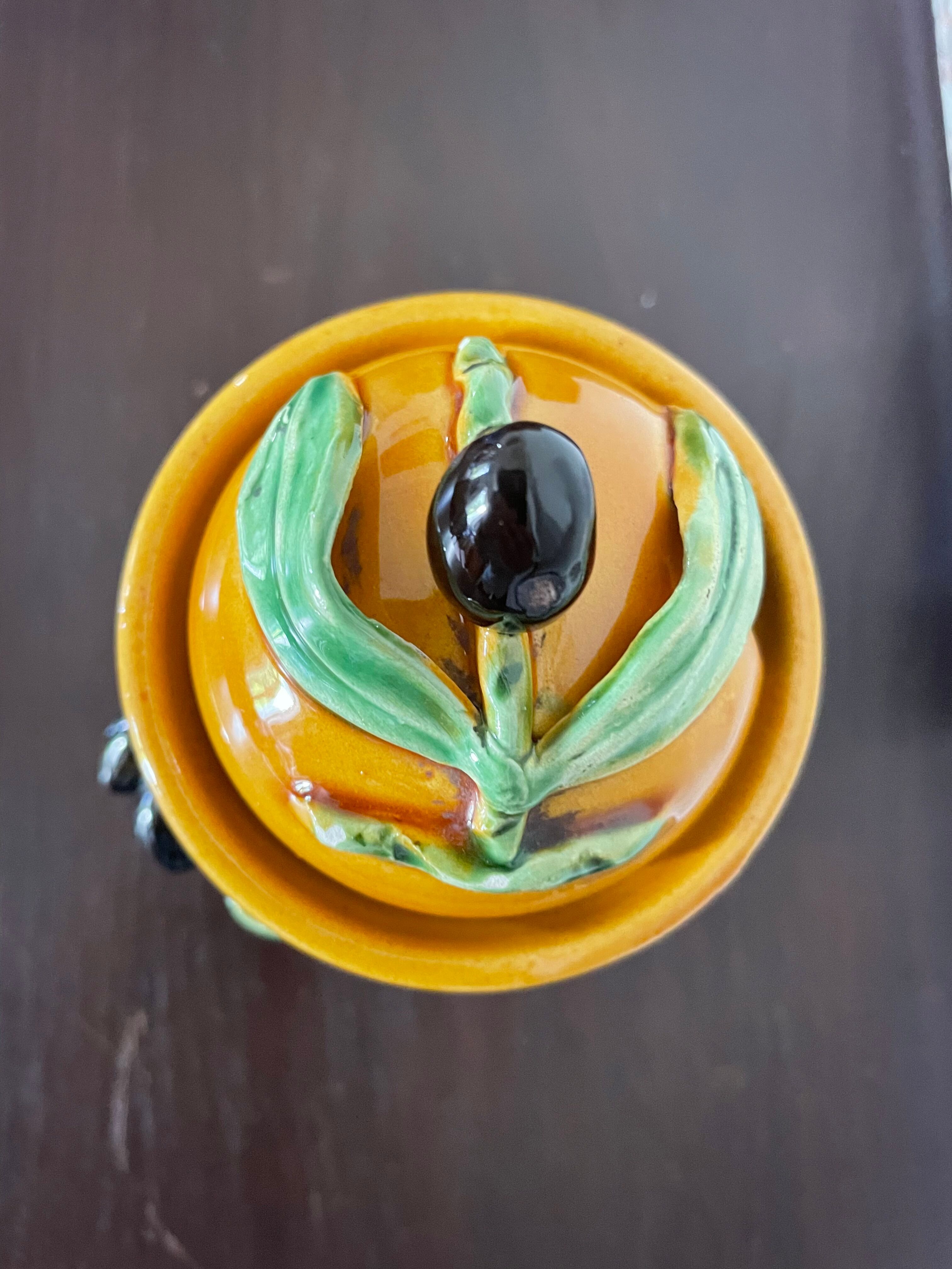 Vallauris slurry olive pot