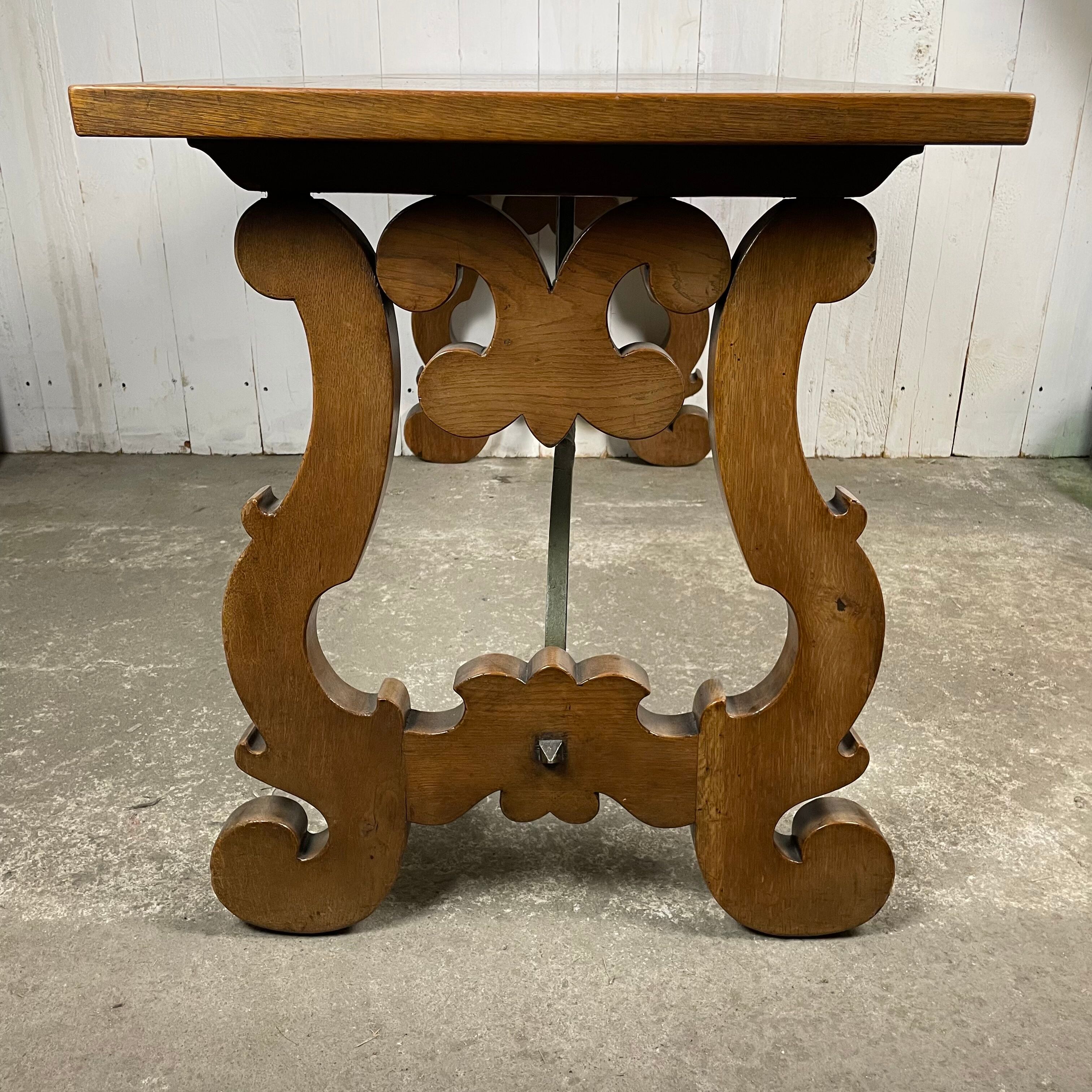 Table basque espagnole en chêne