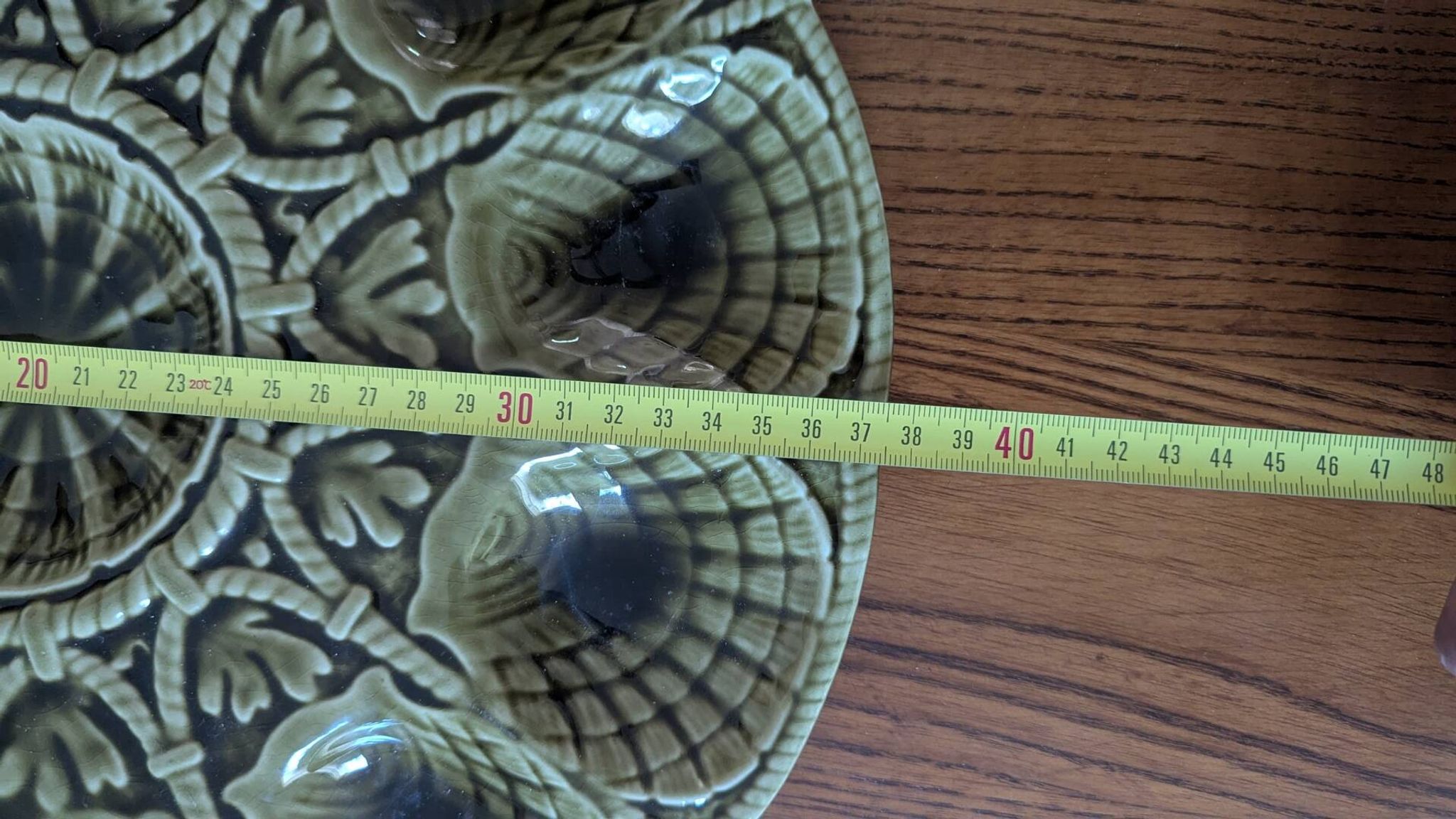 Oyster service Sarreguemines in barbotine – 12 plates + large bowl