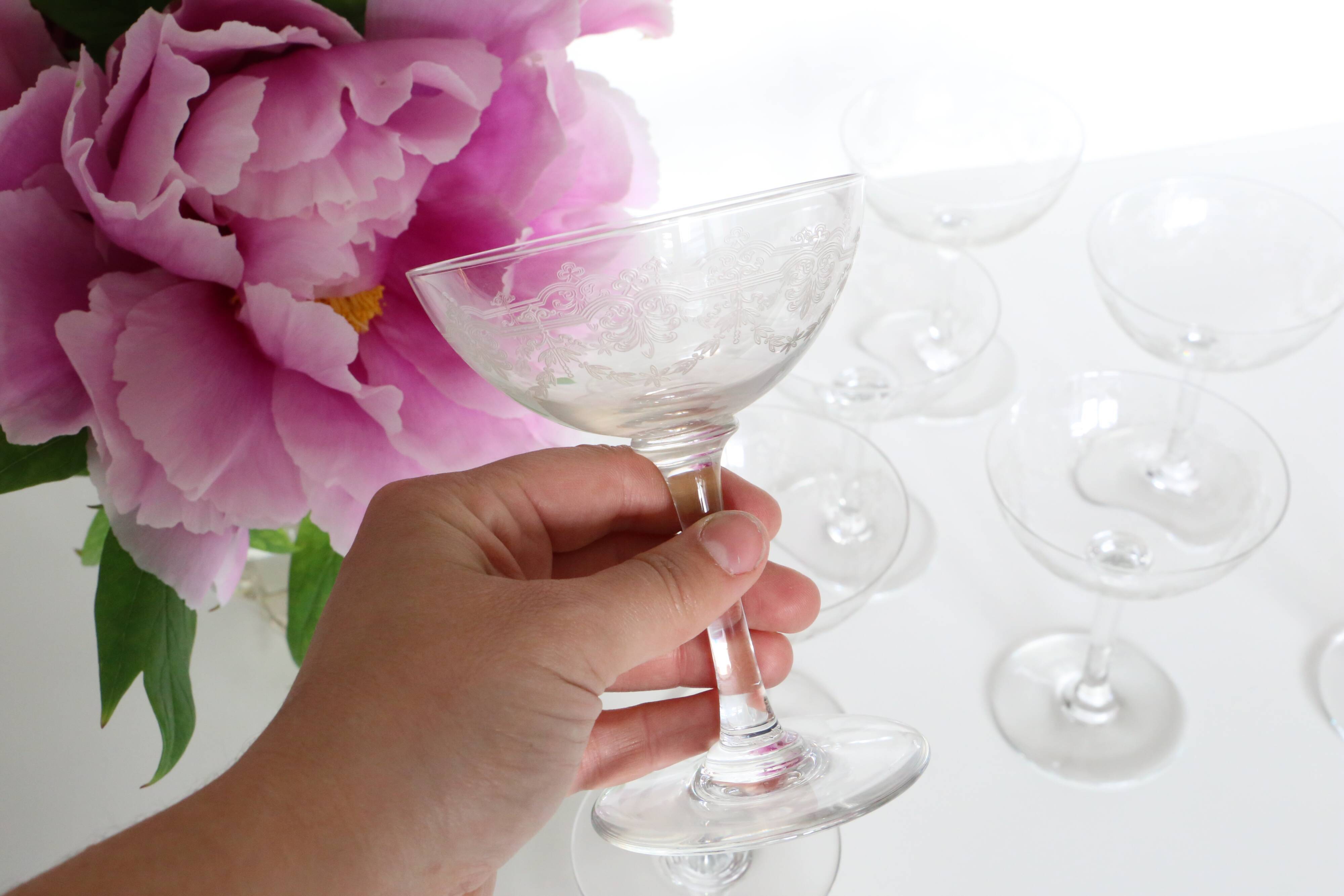 8 Crystal champagne cups