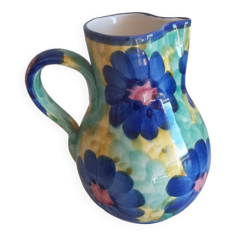 Water pitcher