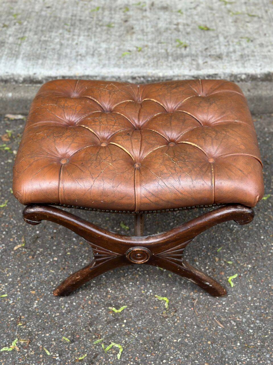 Brown leather Chesterfield pouffe footstool from the 1970s.