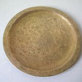 Ancien plateau oriental de service à thé en laiton/bronze finement ciselé 34 cm