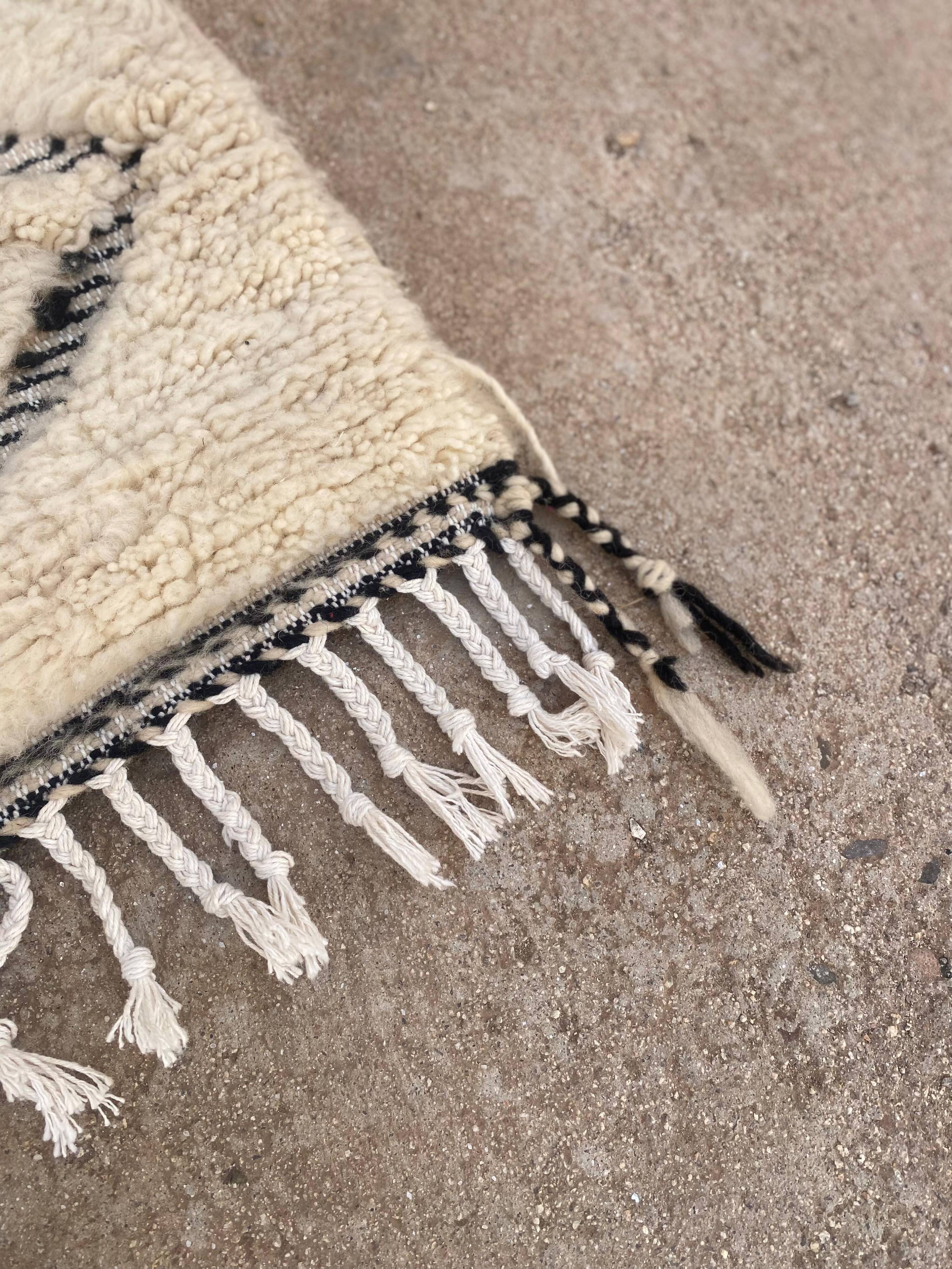 Tapis marrocan beni ouarine 250/80cm