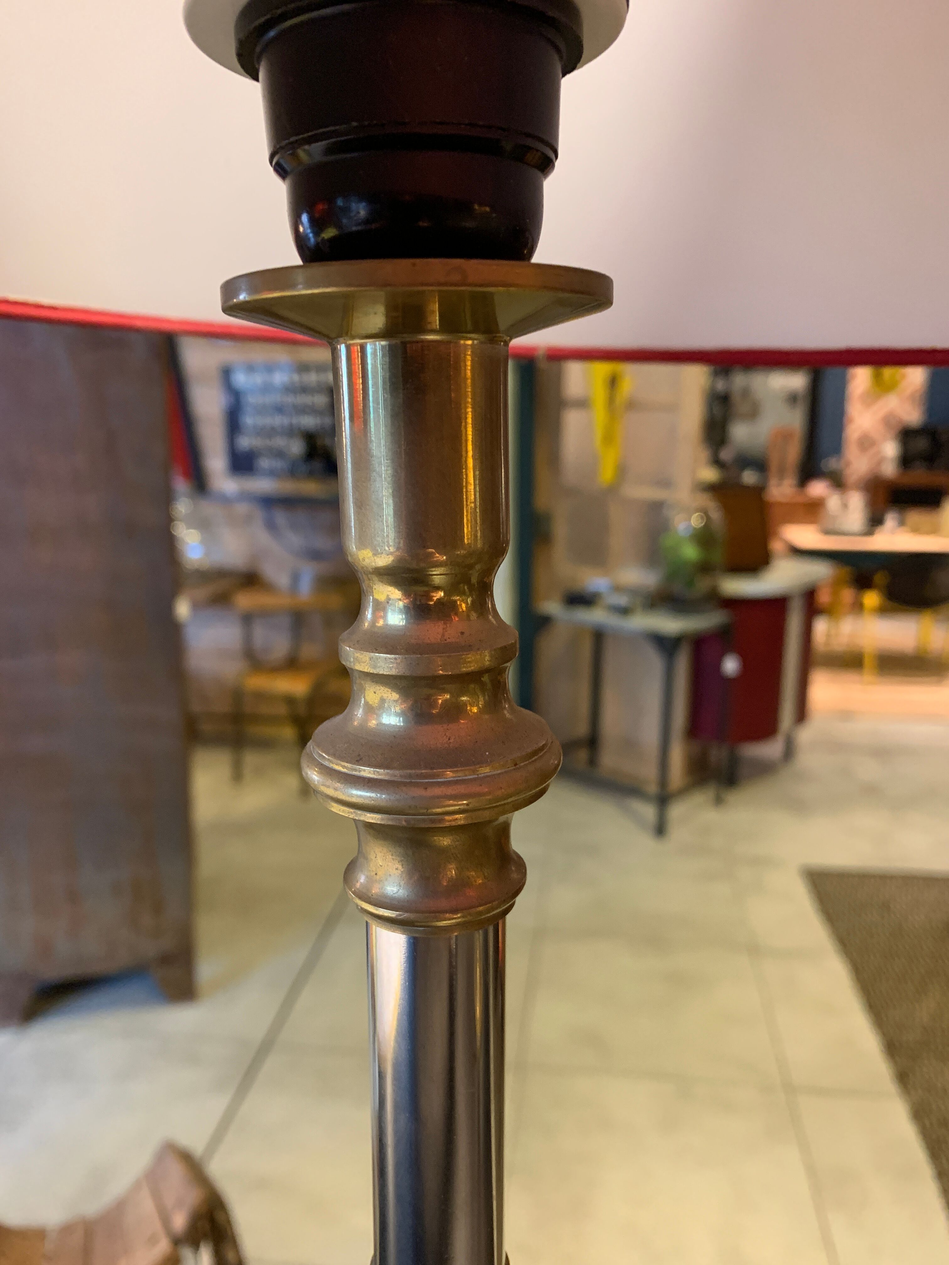 Paire de lampes anciennes en bronze et acier