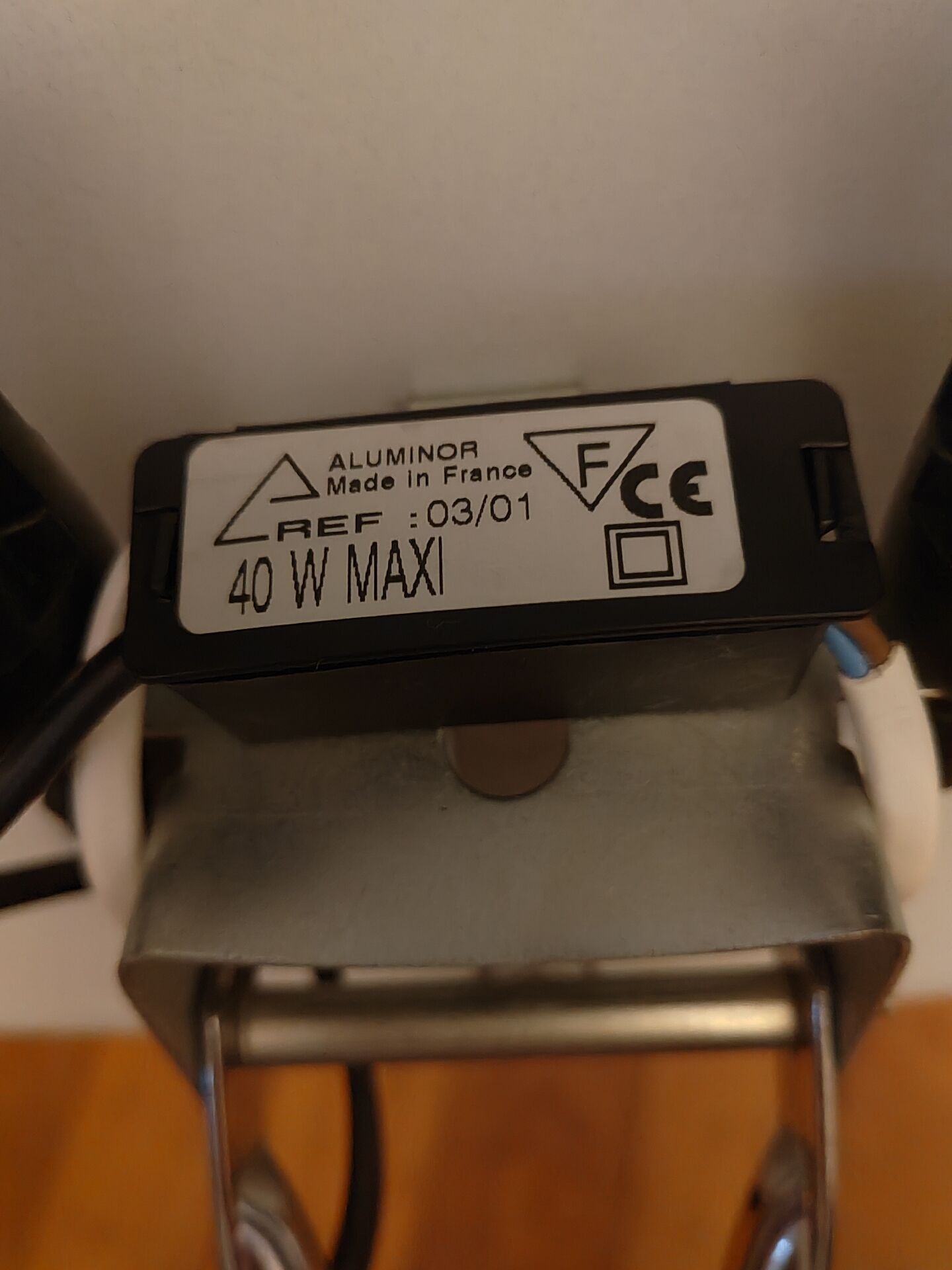 Lampe soucoupe aluminor 