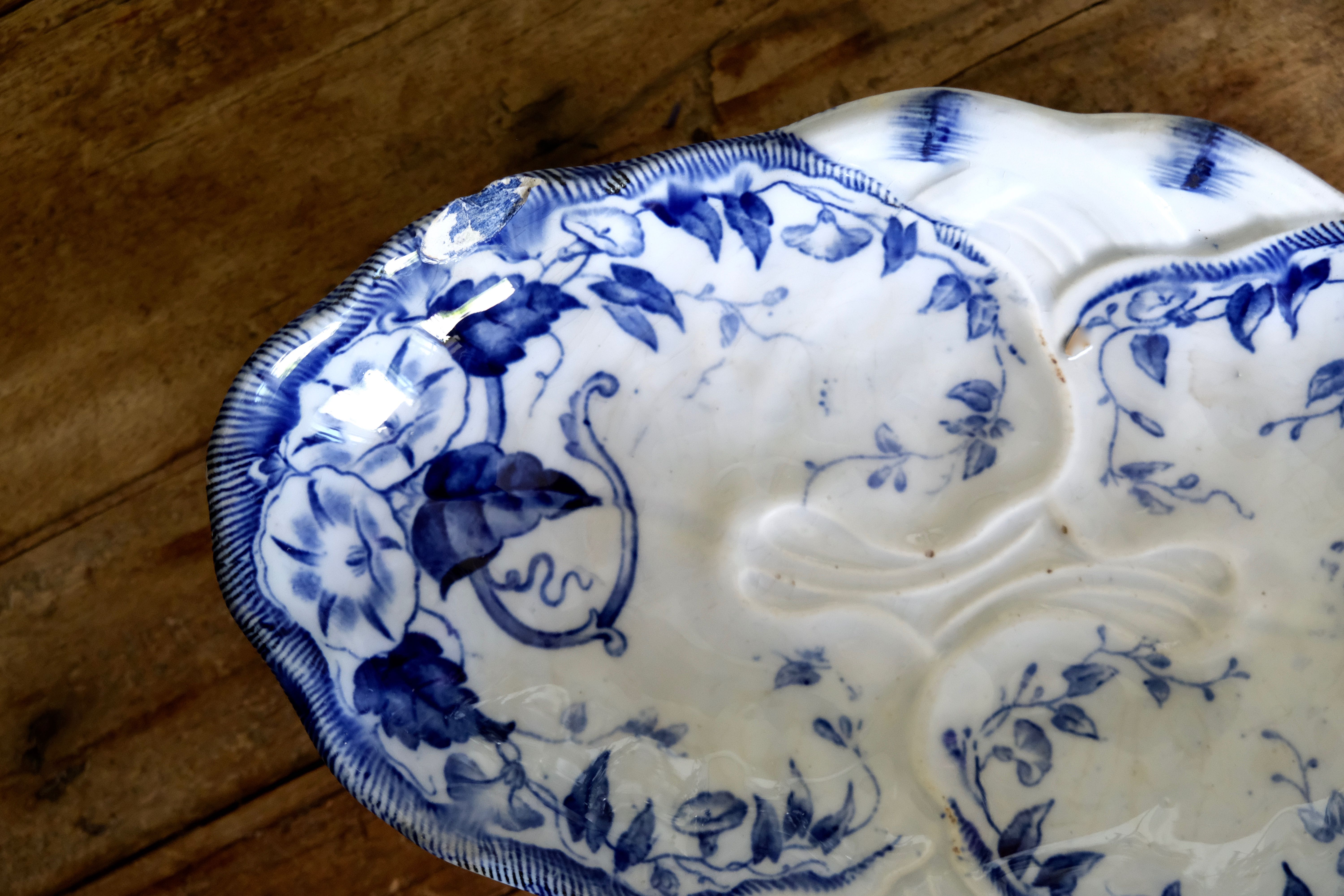 Ravier in porcelain, Ironstone, model Flora, Creil & Montereau XIXth