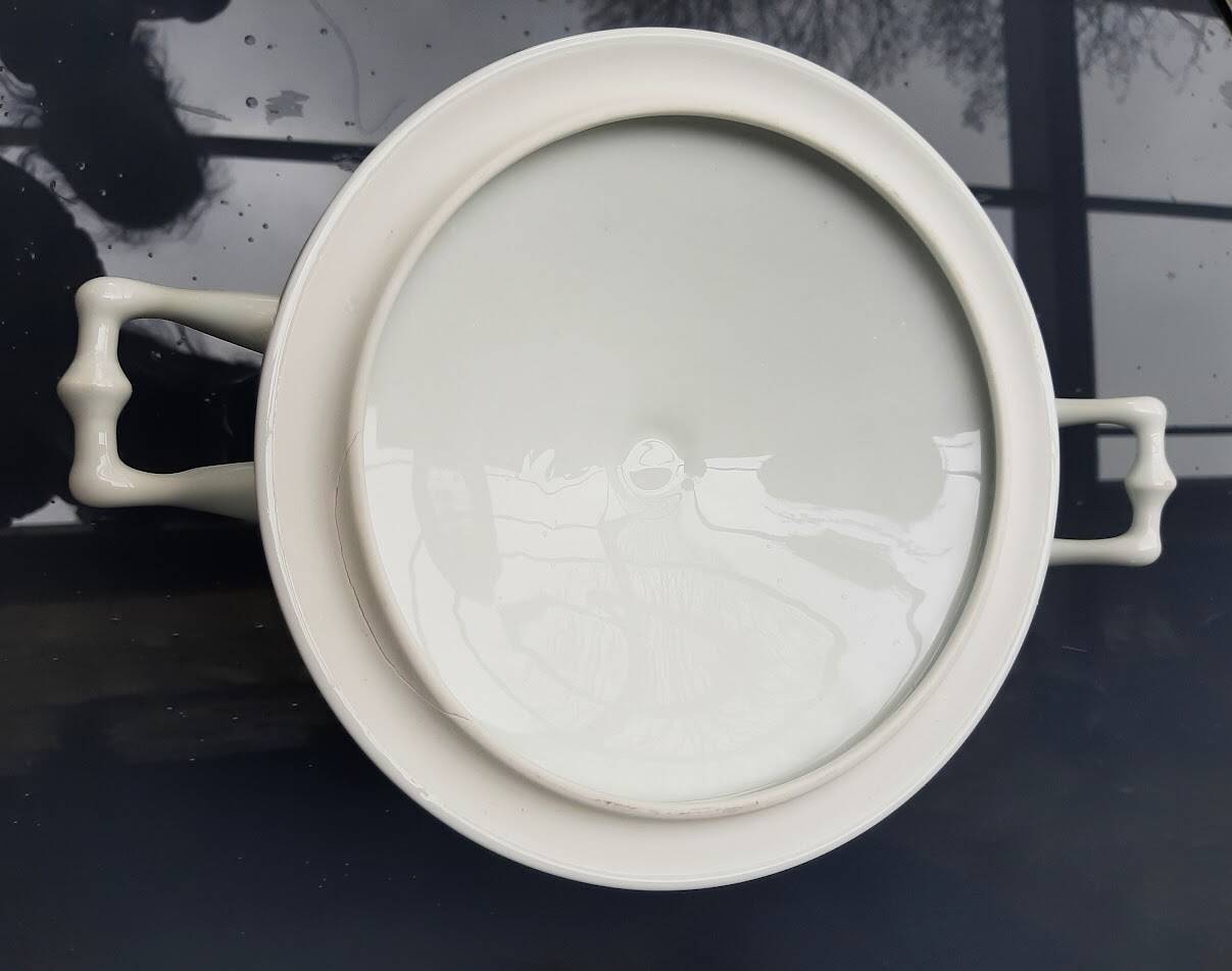 Antique tureen in Limoges porcelain