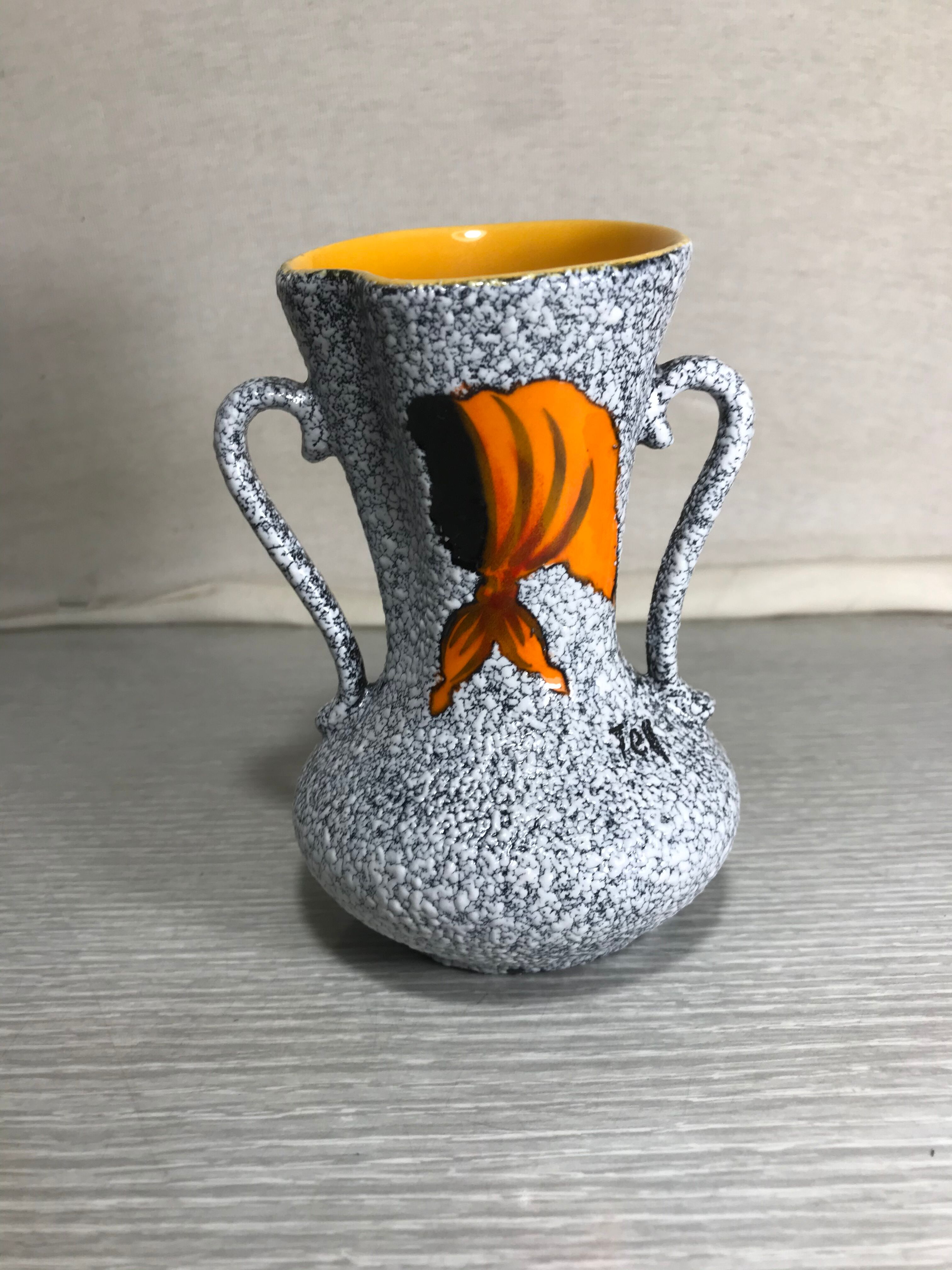 Lot 15 ancient ceramics enamelled Tess