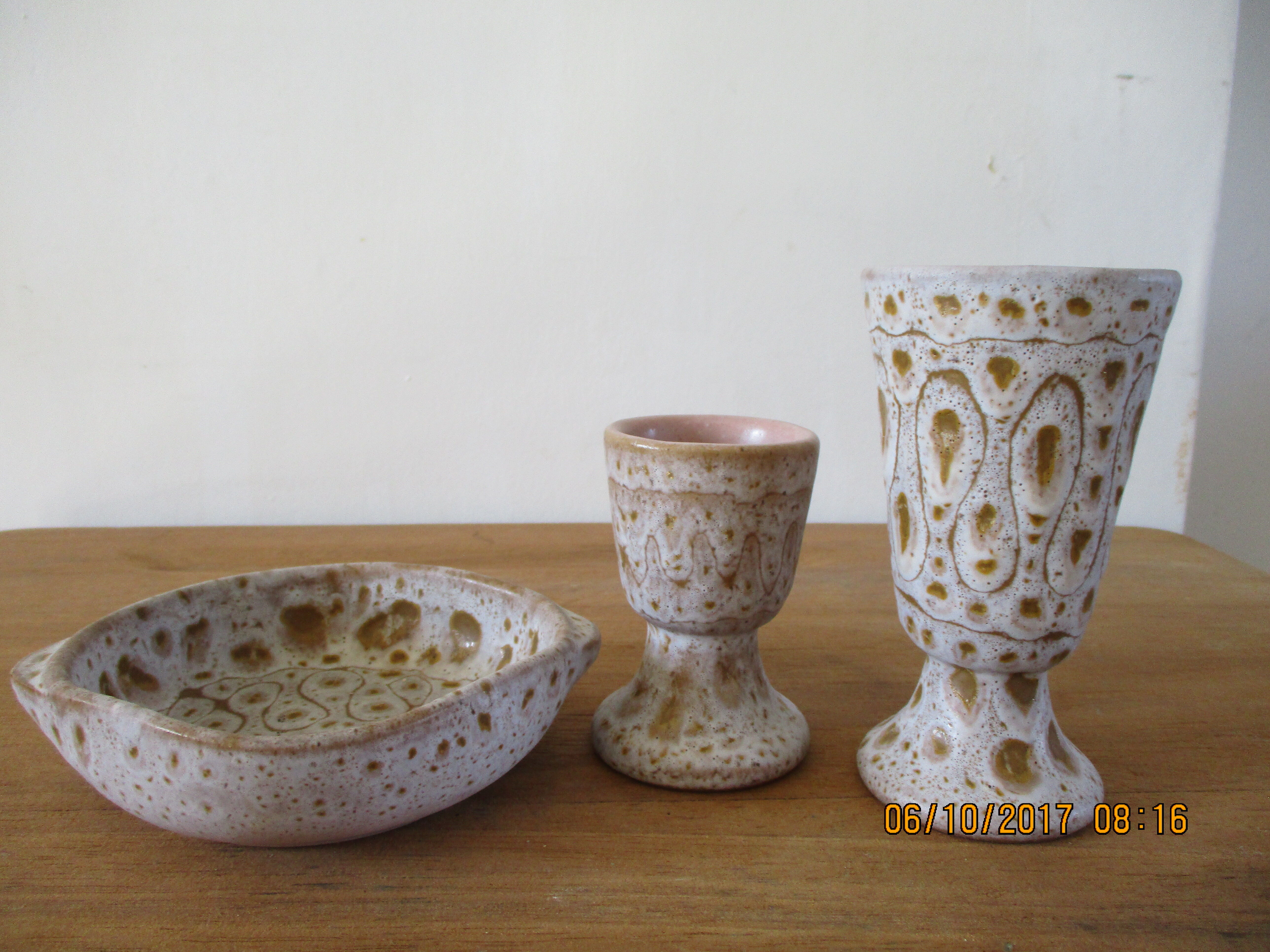 Ensemble de céramiques signées Austry années 60 - 70