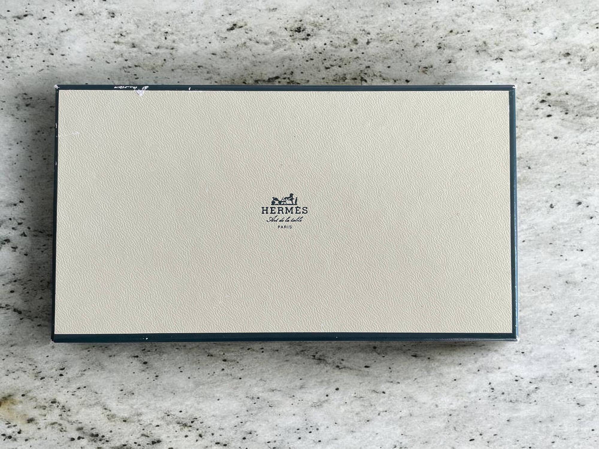 Hermès – Pair of porcelain catchalls – Provenance Ministry of Foreign Affairs