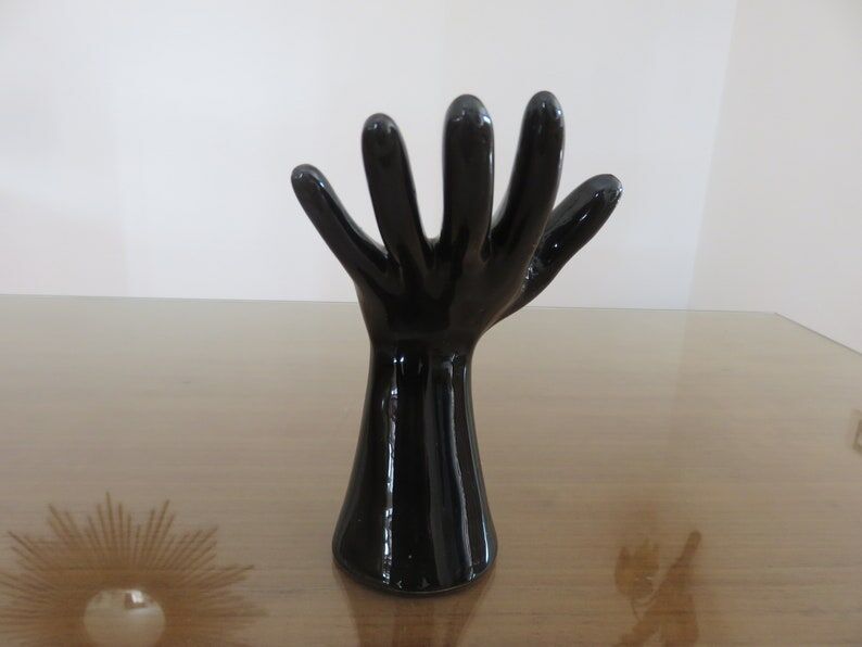 Black porcelain baguier hand 70s