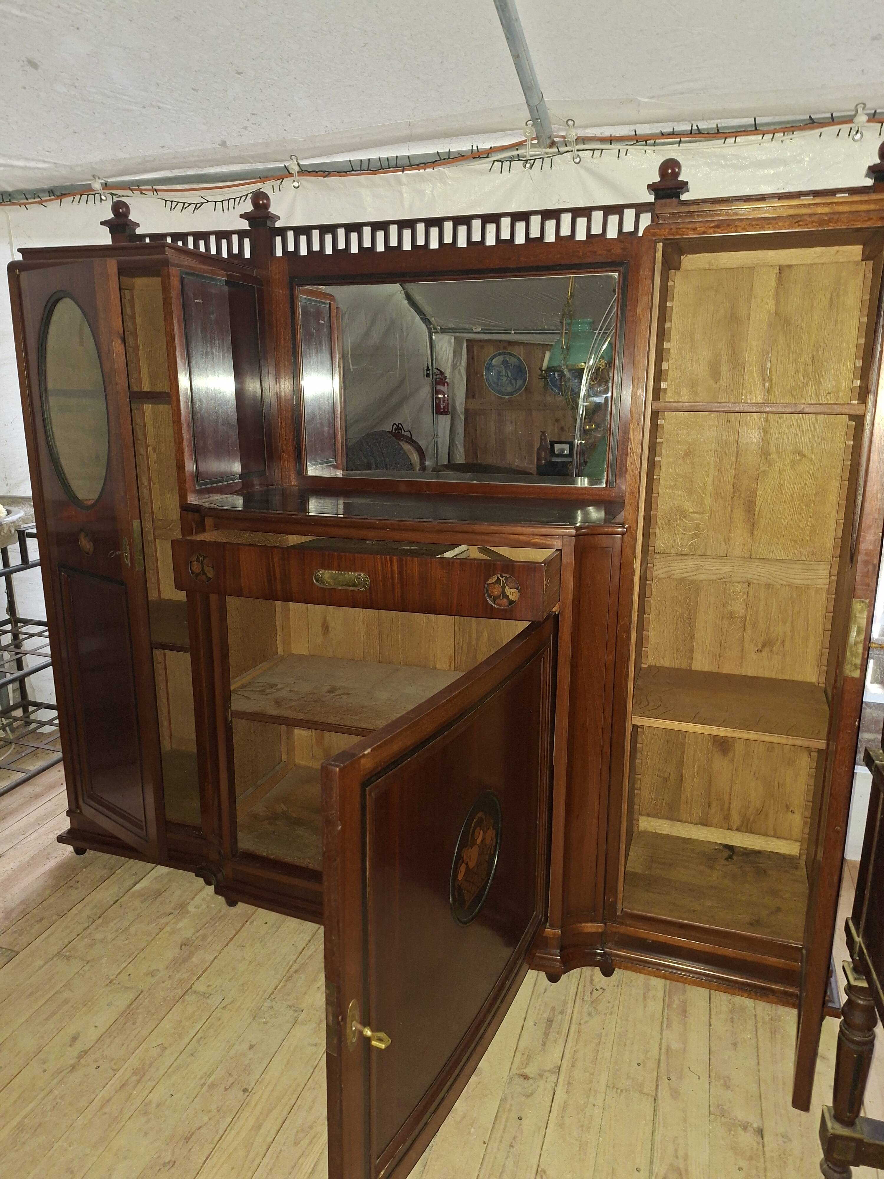 Buffet Art nouveau en acajou et marqueterie – vers 1900 ( om)