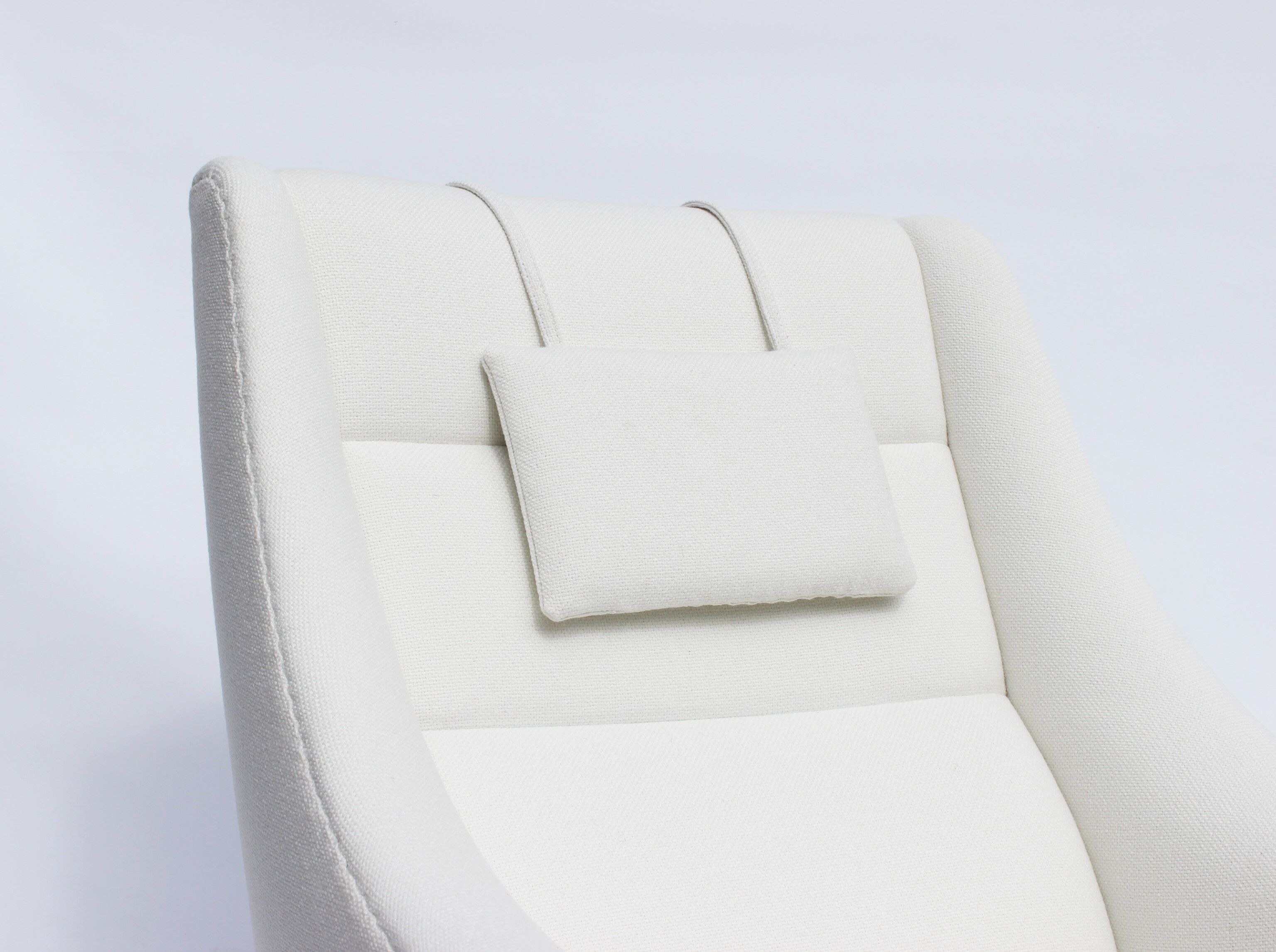 Fauteuil en tissu blanc de conception danoise, années 1960