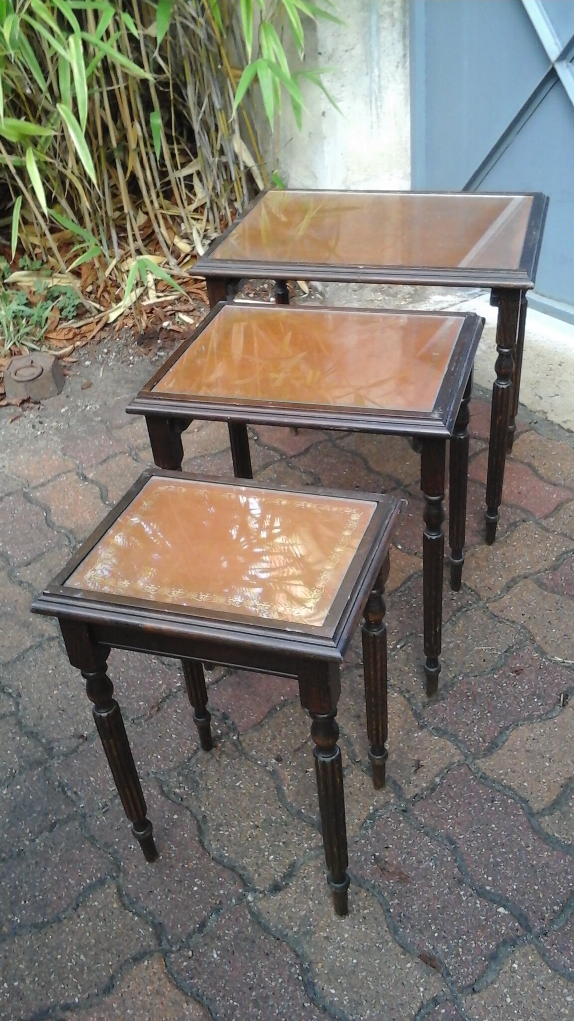 Pull-out tables louis xvi style