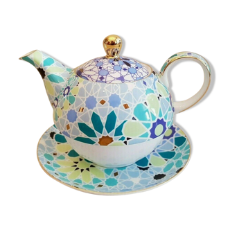 Teapot geometric decoration blue golden green