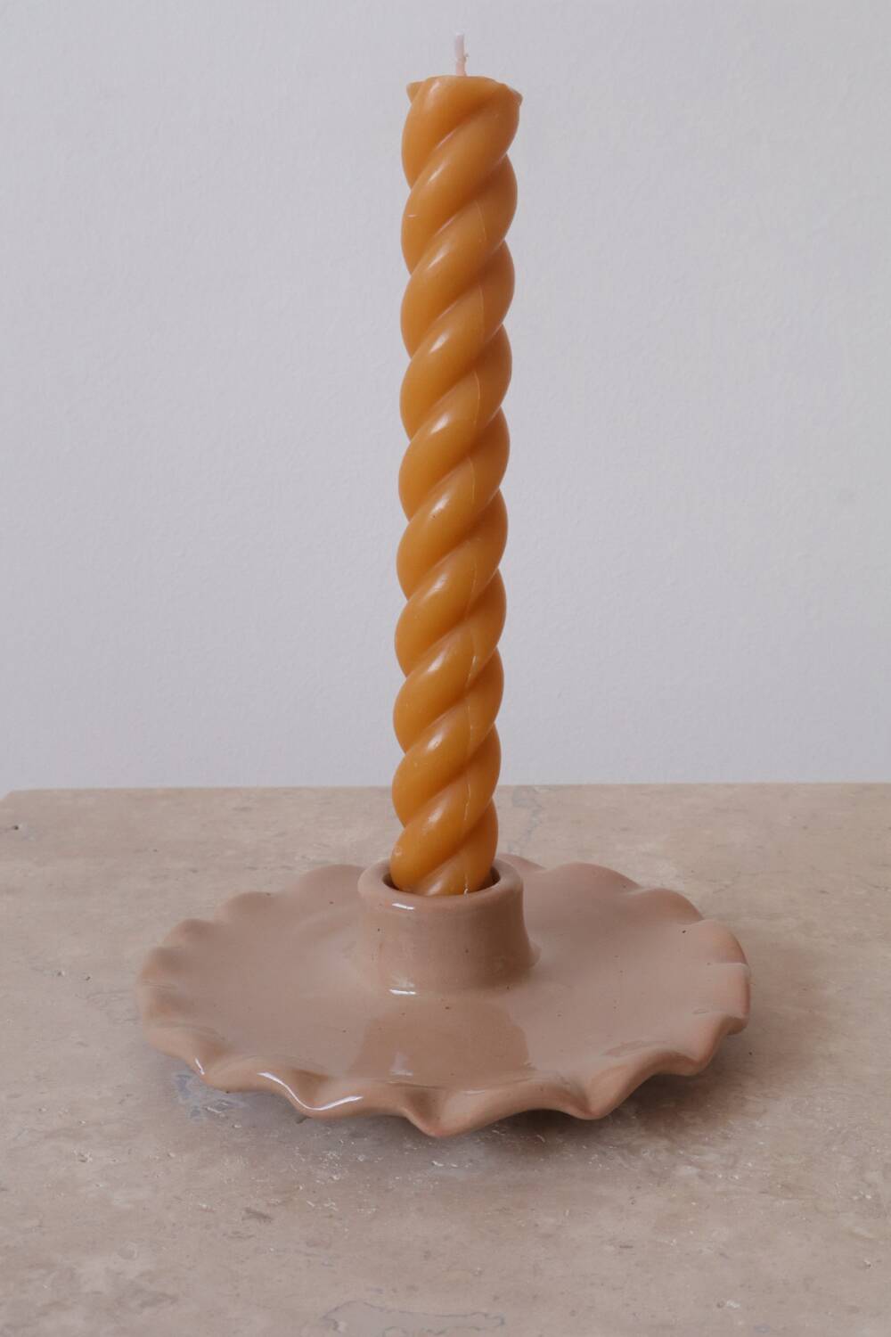 Ceramic candle holder beige serrated plate