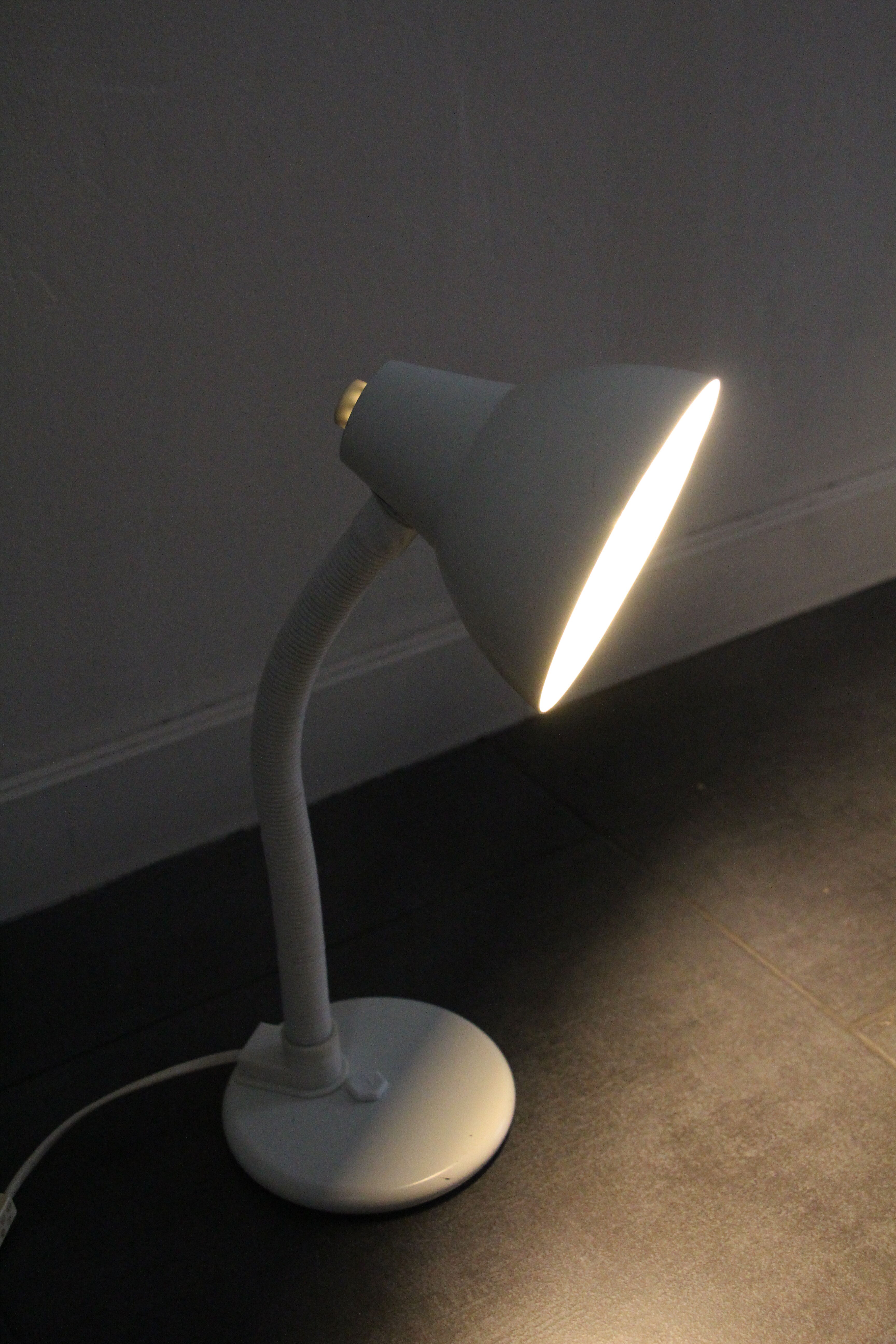 White aluminor desk lamp 80's