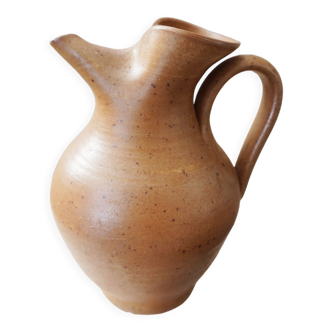 Sandstone pitcher