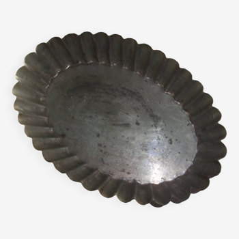 Old oval pie mold