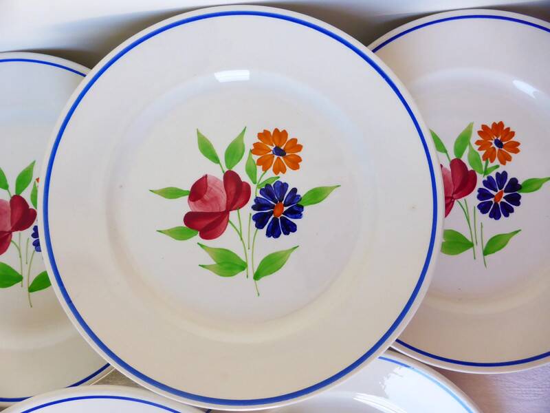 6 vintage dinner plates from the Badonviller factory