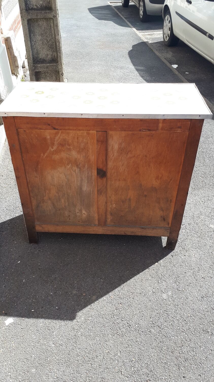 Buffet parisien vintage