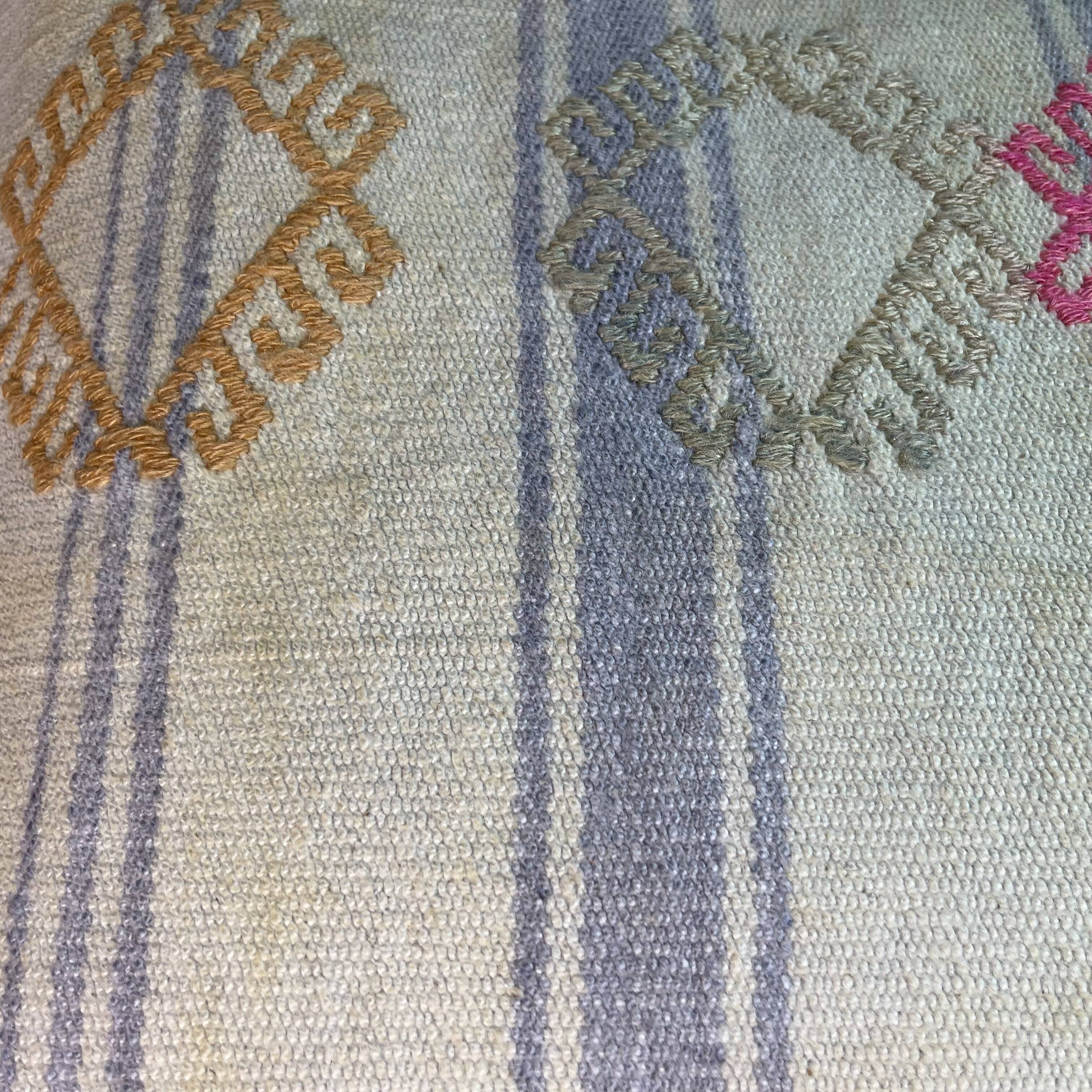 Vintage turkish kilim cushion cover , 40 x 40 cm