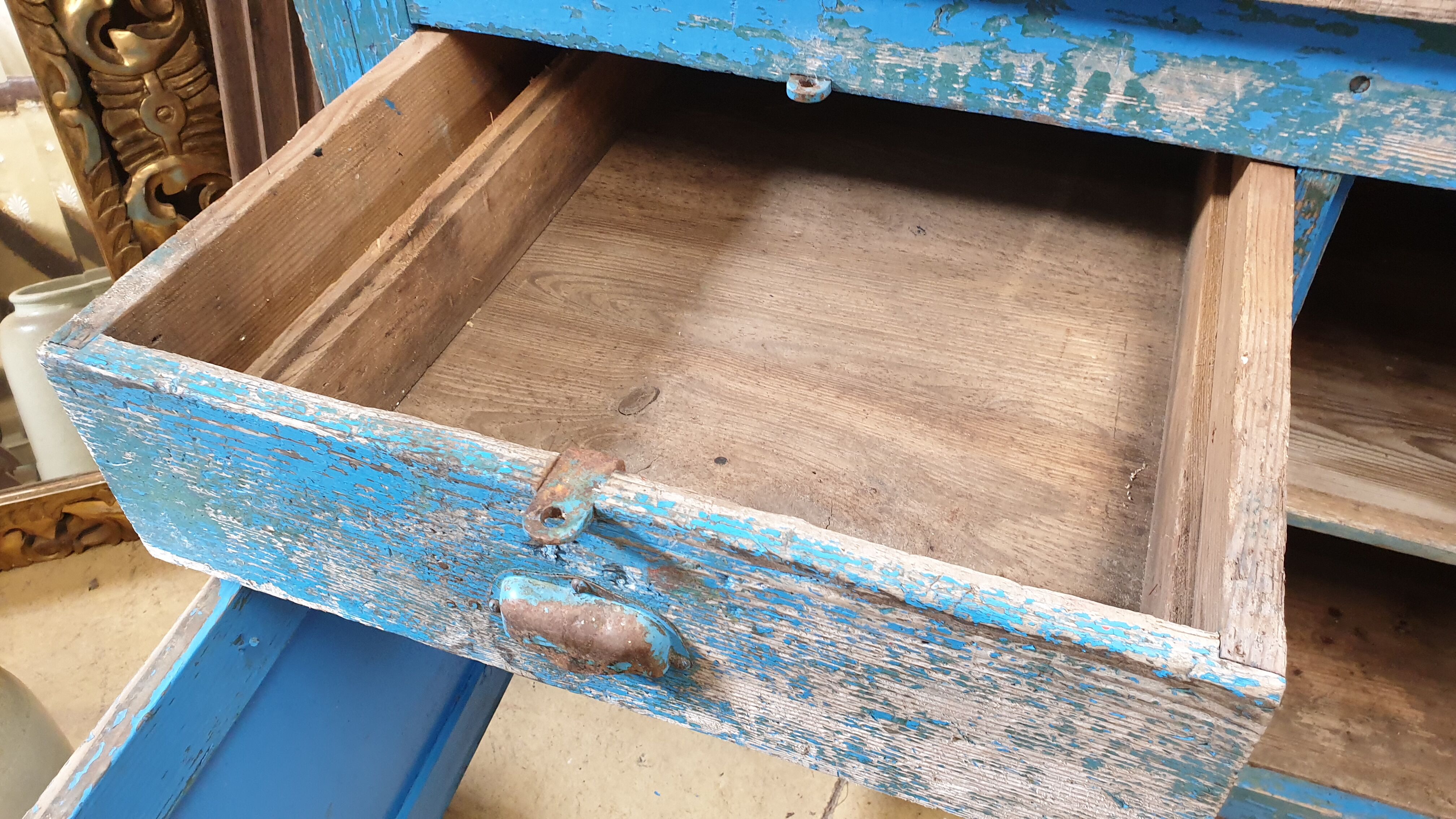 Workshop counter