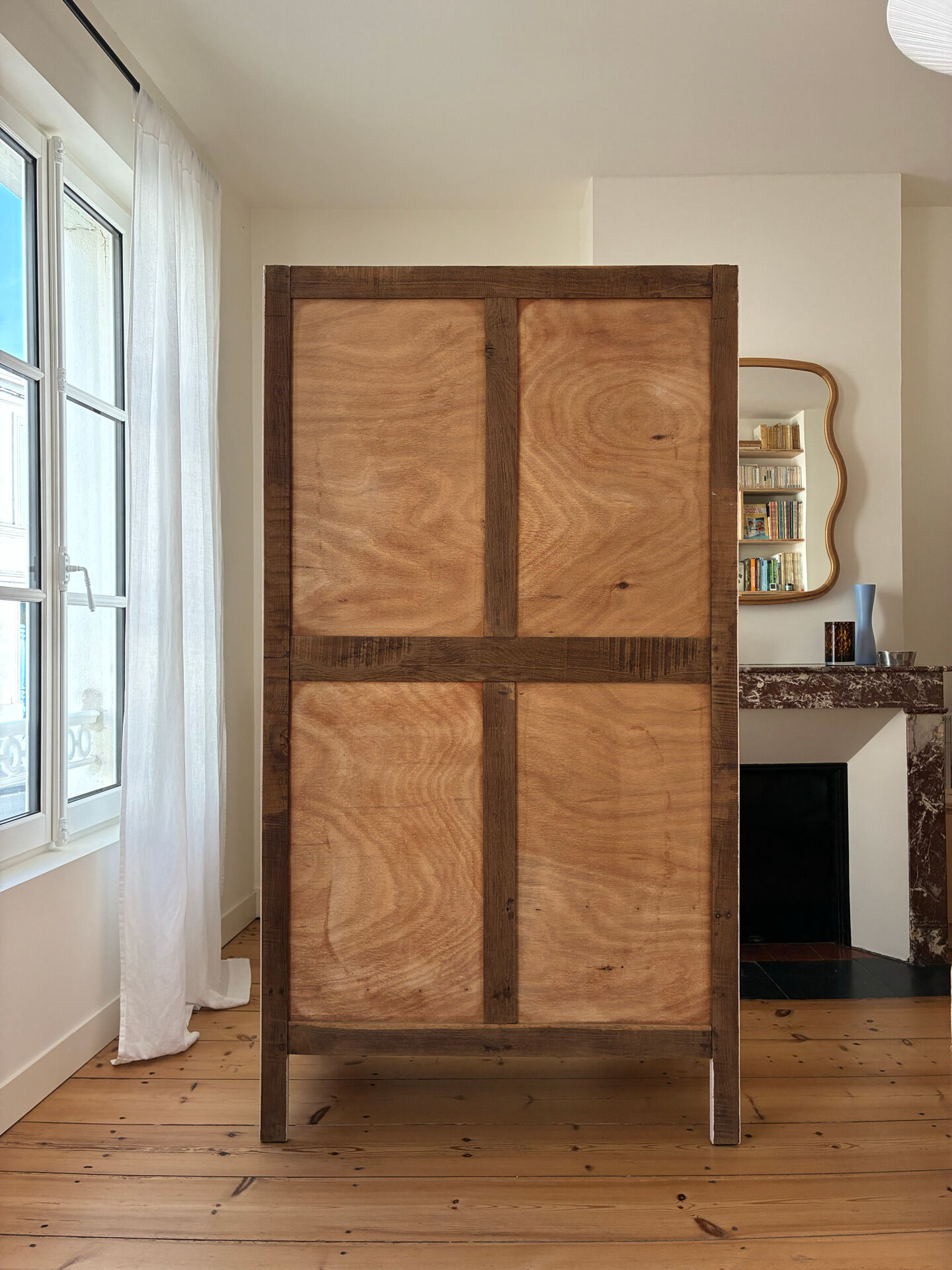 Armoire de style Art Déco colorée