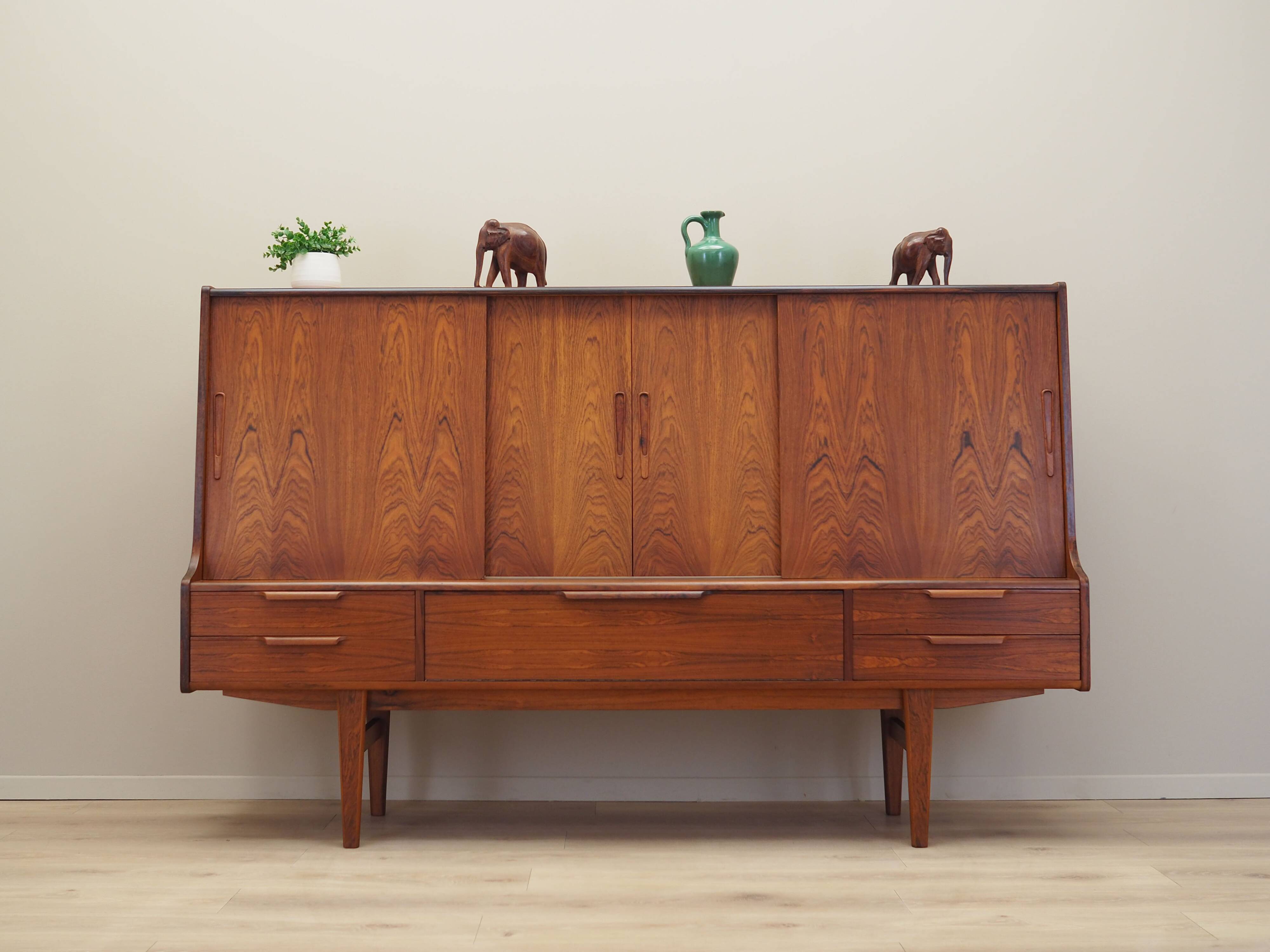 Enfilade en palissandre, design danois, années 1960, fabriqué par Luno Møbler