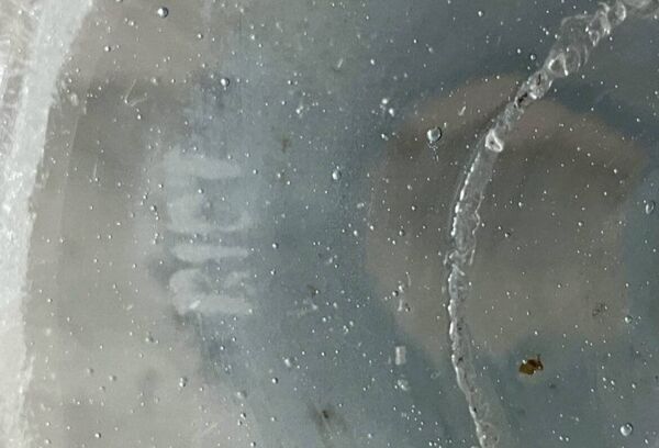 Vase en verre bleu Biot