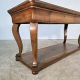 silk table in walnut from the Restoration period