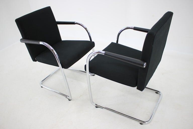 Ensemble de quatre fauteuils design Antonio Citterio et Glen Oliver Löw, années 1990.