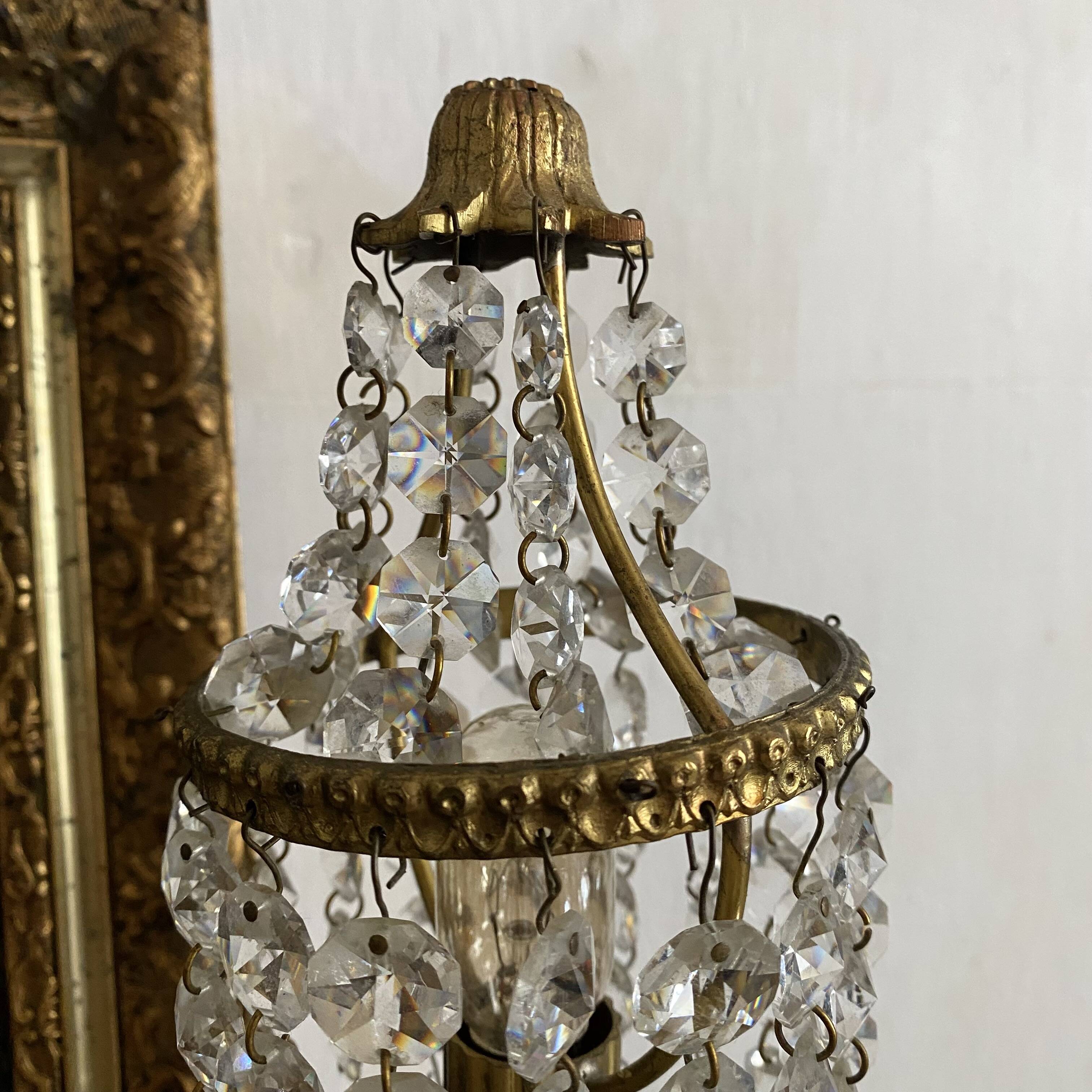 Lampe  pampilles et laiton doré  H 30 cm