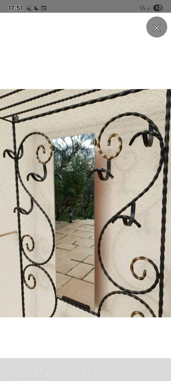 Wall-mounted coat rack