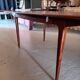 Table scandinave