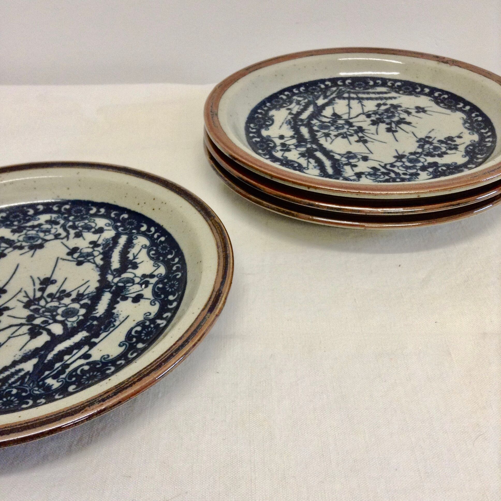 Stoneware plates