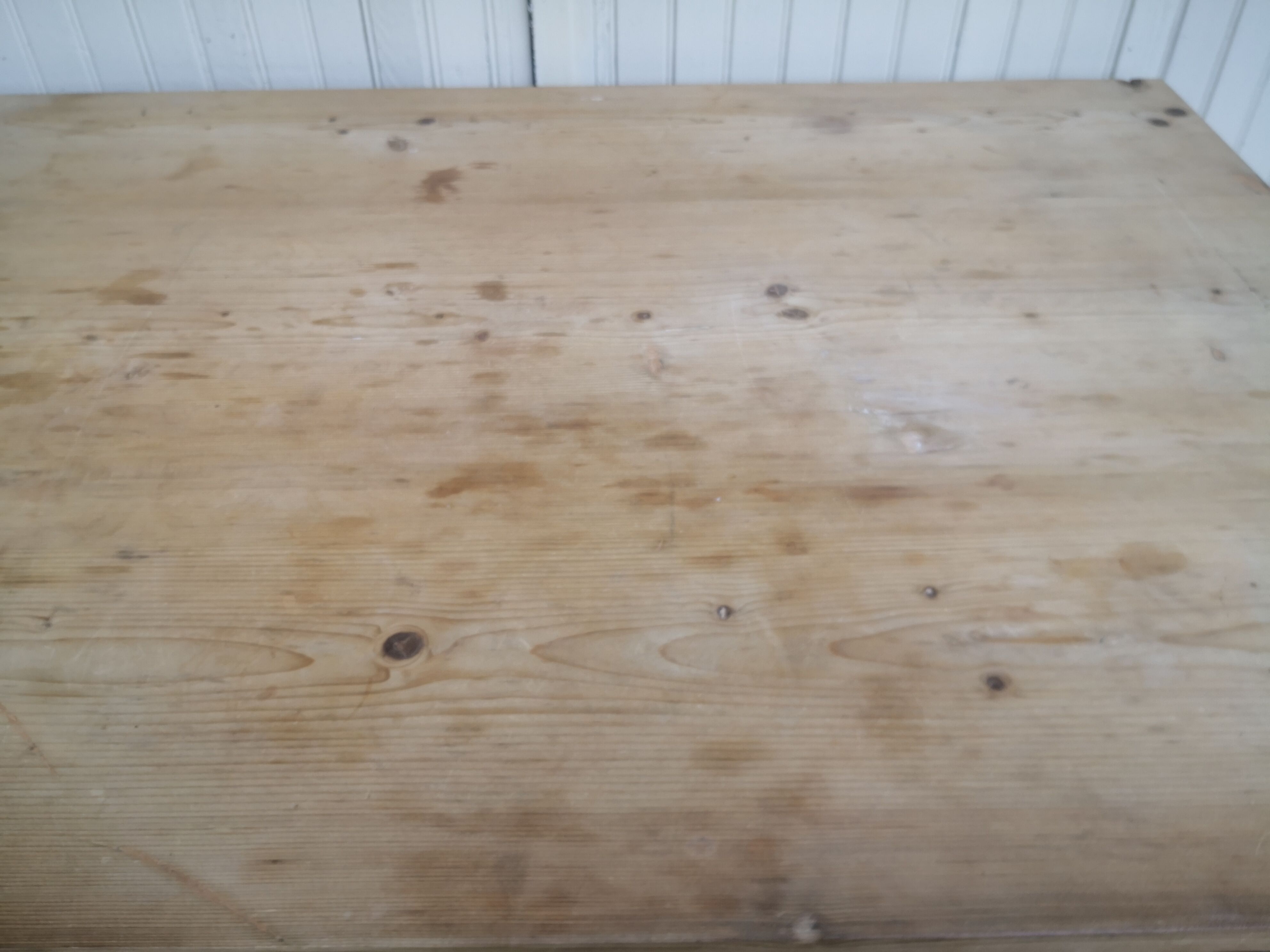 wooden dining table, vintage, turned legs, firm table style